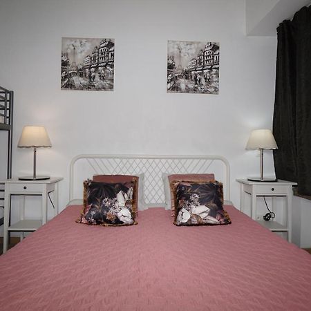 Brial Apartment 2 Bedrooms, Antwerpen Exteriör bild