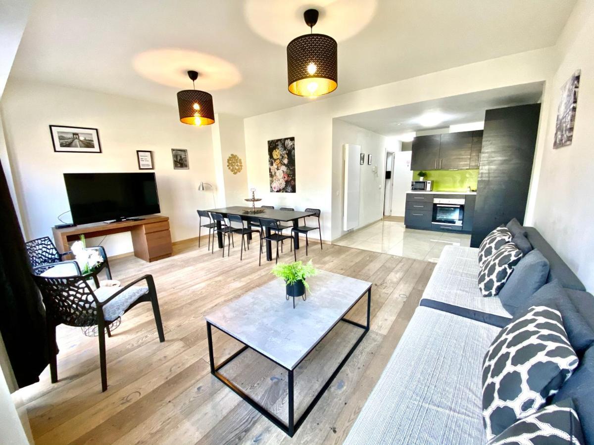 Brial Apartment 2 Bedrooms, Antwerpen Exteriör bild