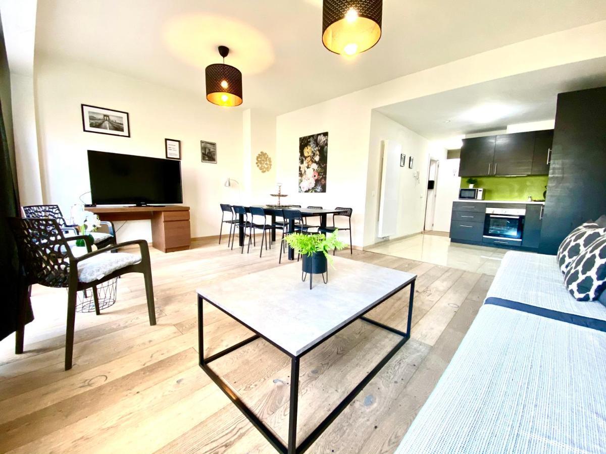 Brial Apartment 2 Bedrooms, Antwerpen Exteriör bild