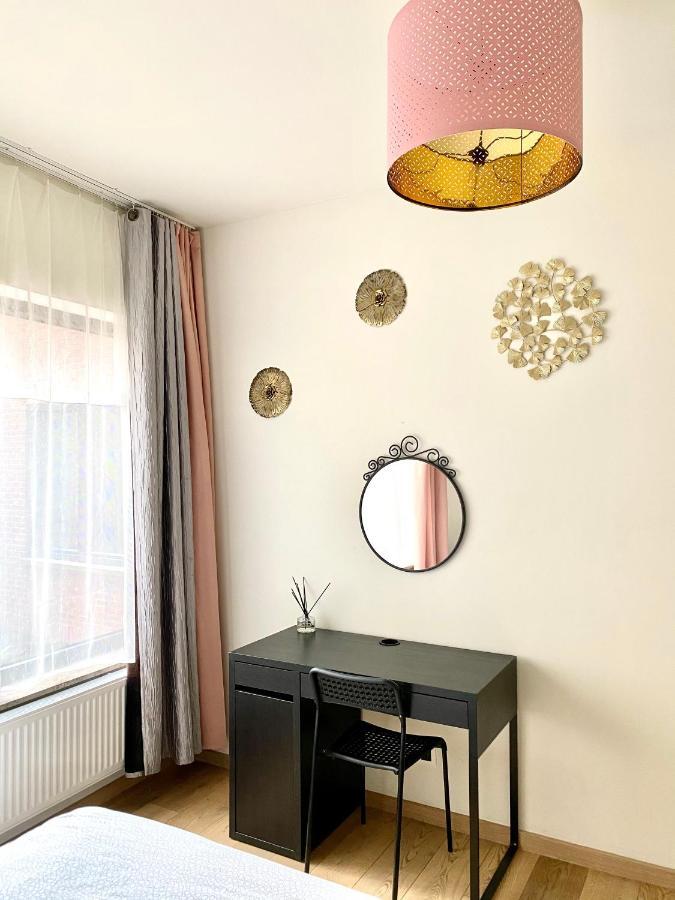 Brial Apartment 2 Bedrooms, Antwerpen Exteriör bild