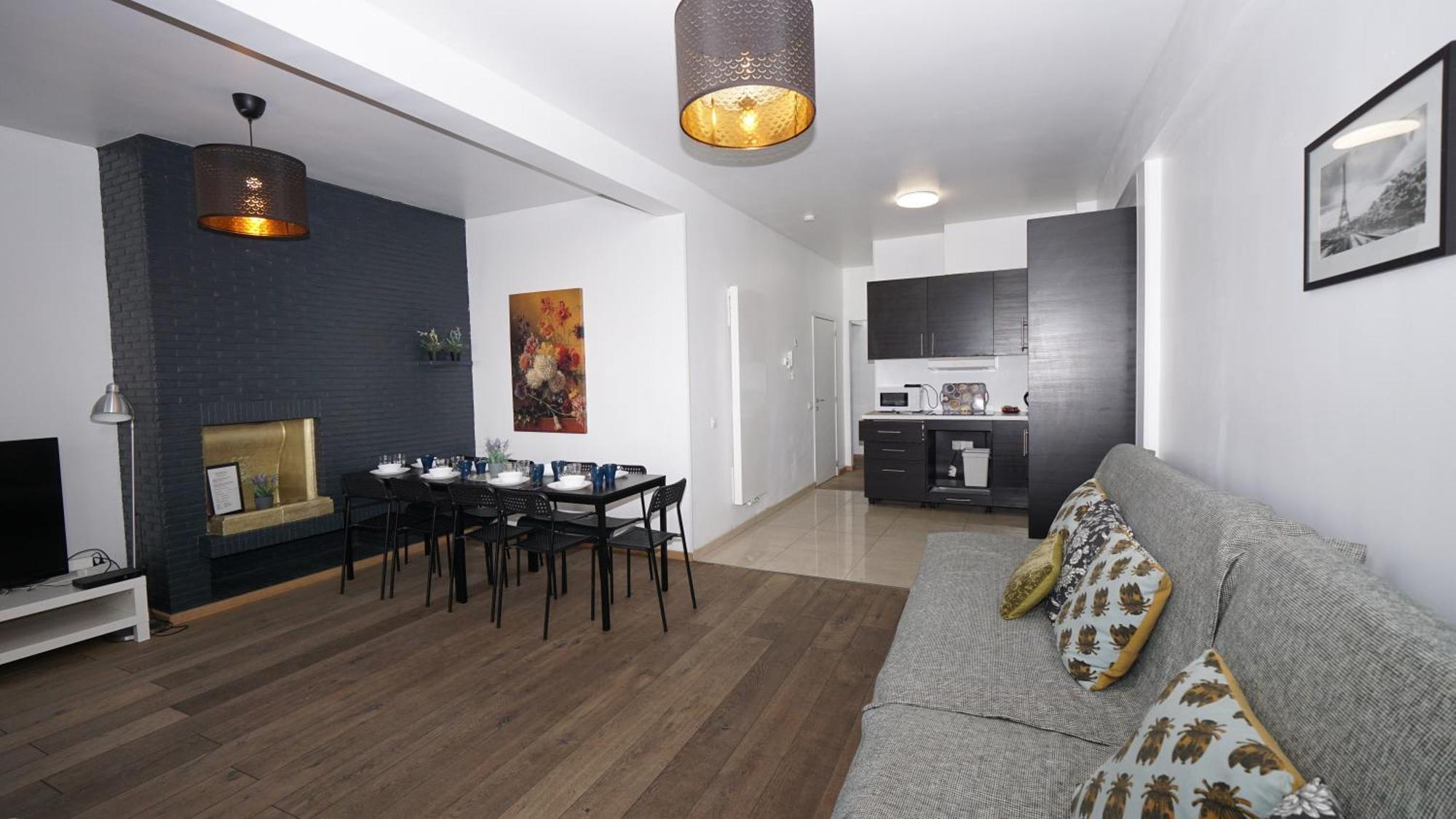 Brial Apartment 2 Bedrooms, Antwerpen Exteriör bild