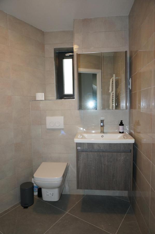 Brial Apartment 2 Bedrooms, Antwerpen Exteriör bild