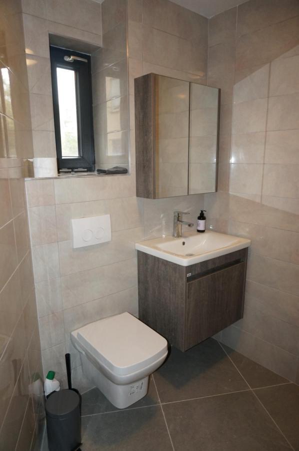 Brial Apartment 2 Bedrooms, Antwerpen Exteriör bild